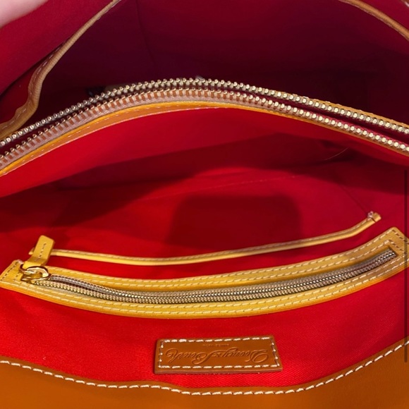 NWT DOONEY & BURKE Ashby Shoulder Bag in Lemon $175 $255. - Picture 4 of 6